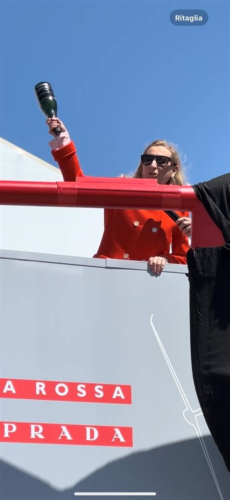 Miuccia Prada vara Luna Rossa a Cagliari per l’America’s cup 37